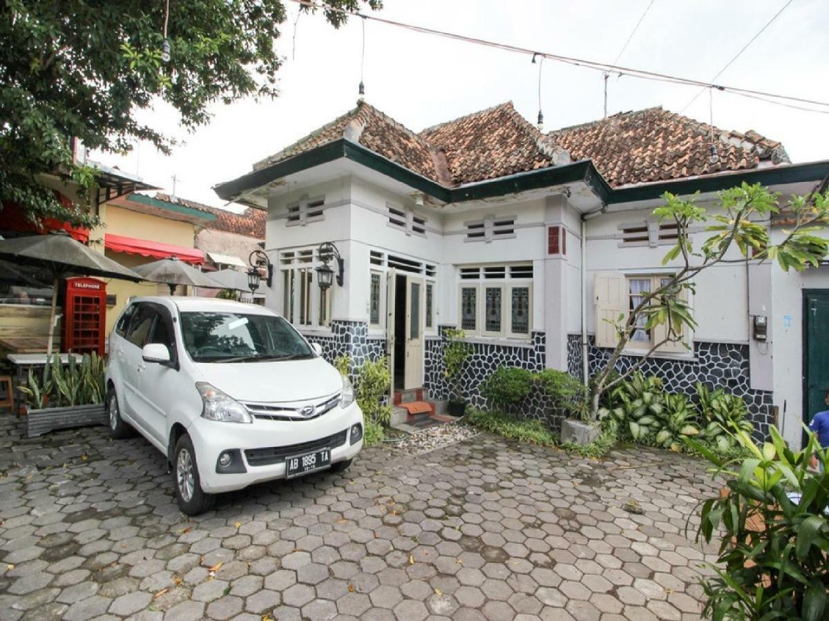 Reddoorz Syariah near Wijilan Yogyakarta Hotel Bagian luar foto